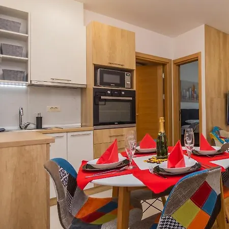 Apartamento Pekovic Blue-apartman Pama